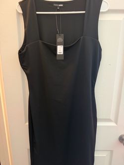 Double line black dress