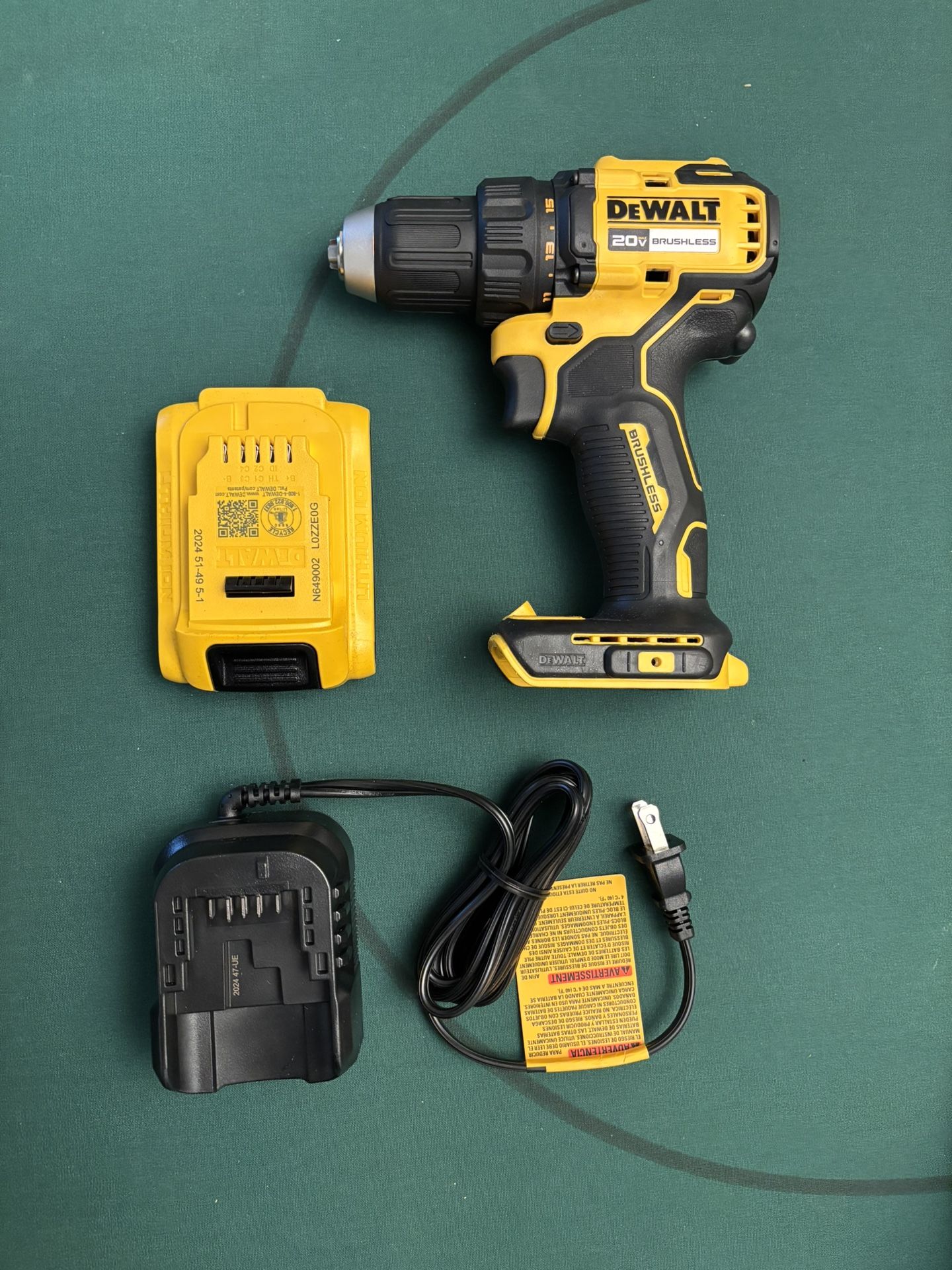 Dewalt 20v Brushless Drill w/ Battery And Charger