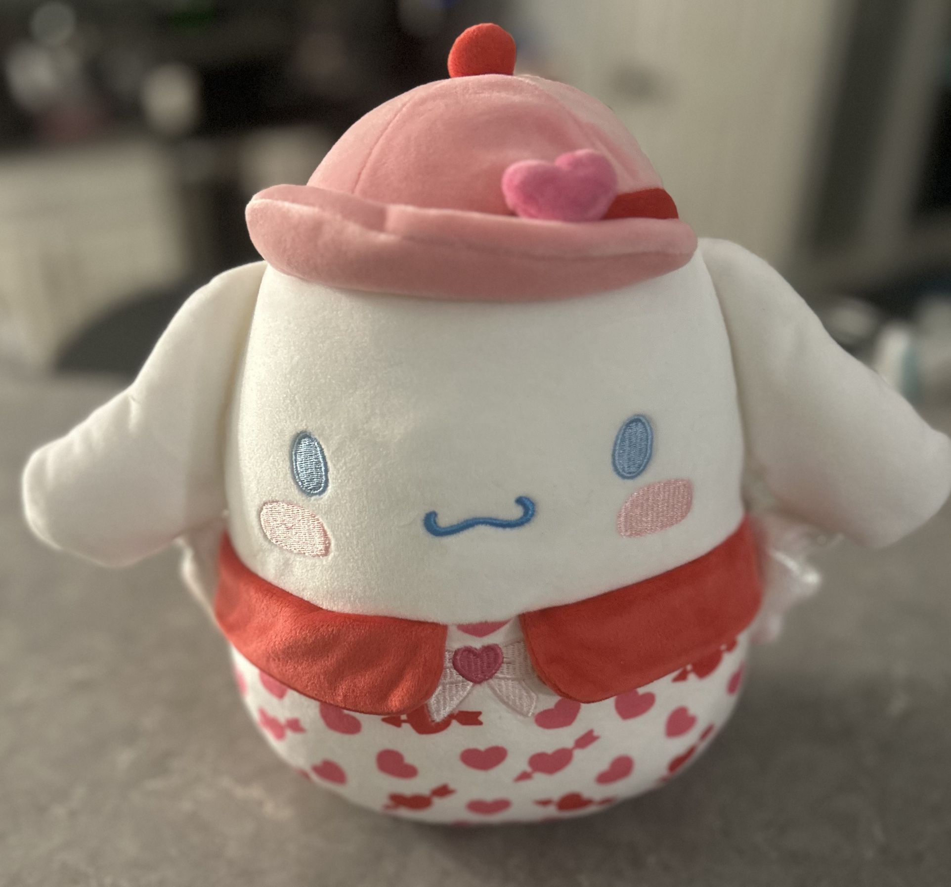 Squishmallows Hello Kitty and Friends Cinnamon!