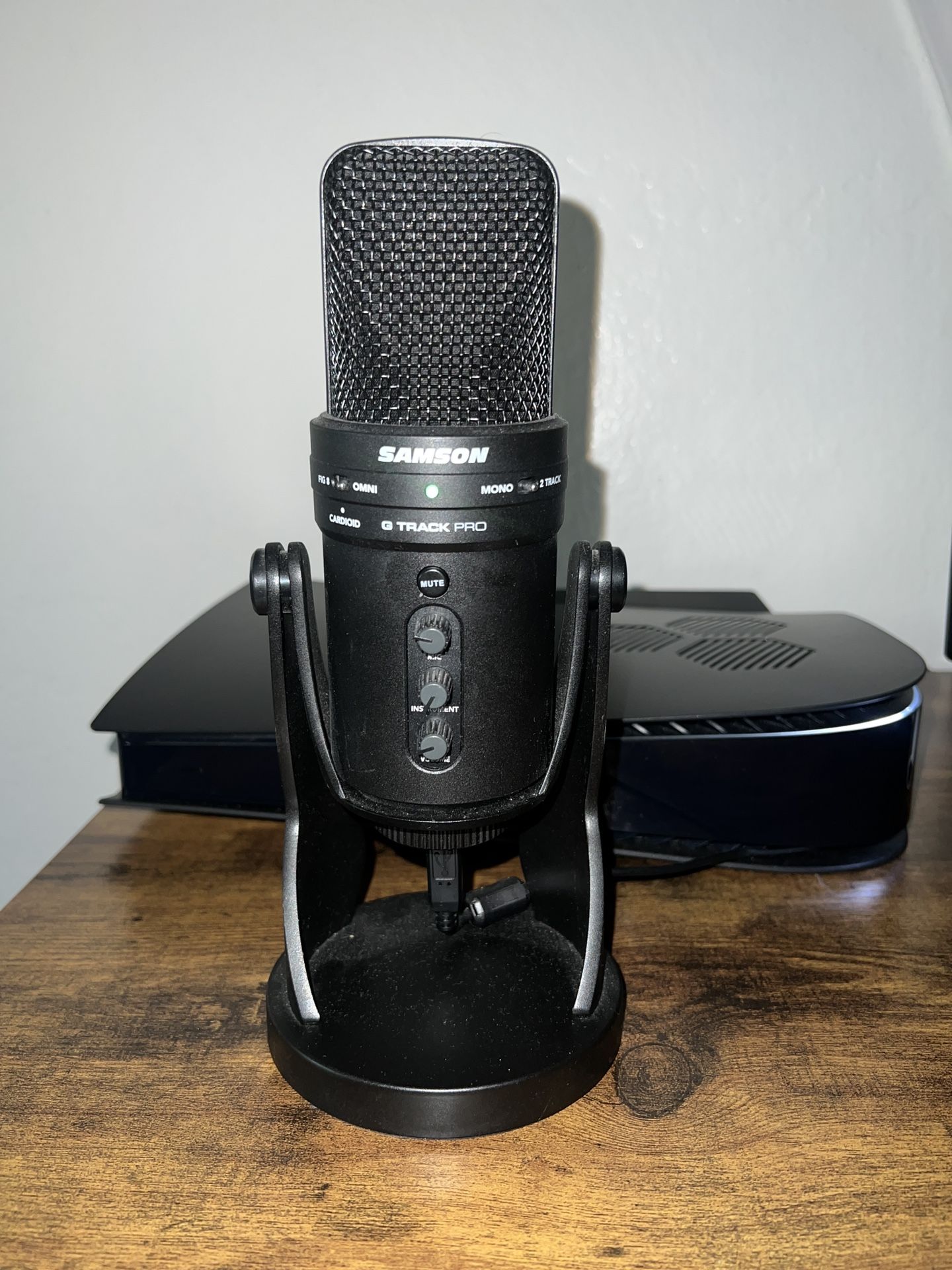 Samson G-Track Pro Professional USB Condenser Microphone with Audio Interface