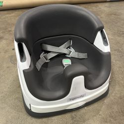 Baby booster seat