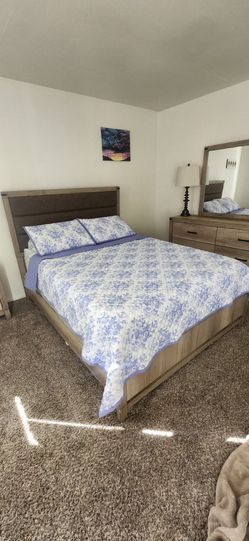 Queen sized bedroom set