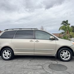 2004 Toyota Sienna