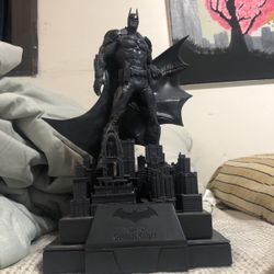 Batman, Gotham Knight Statue, Collectible