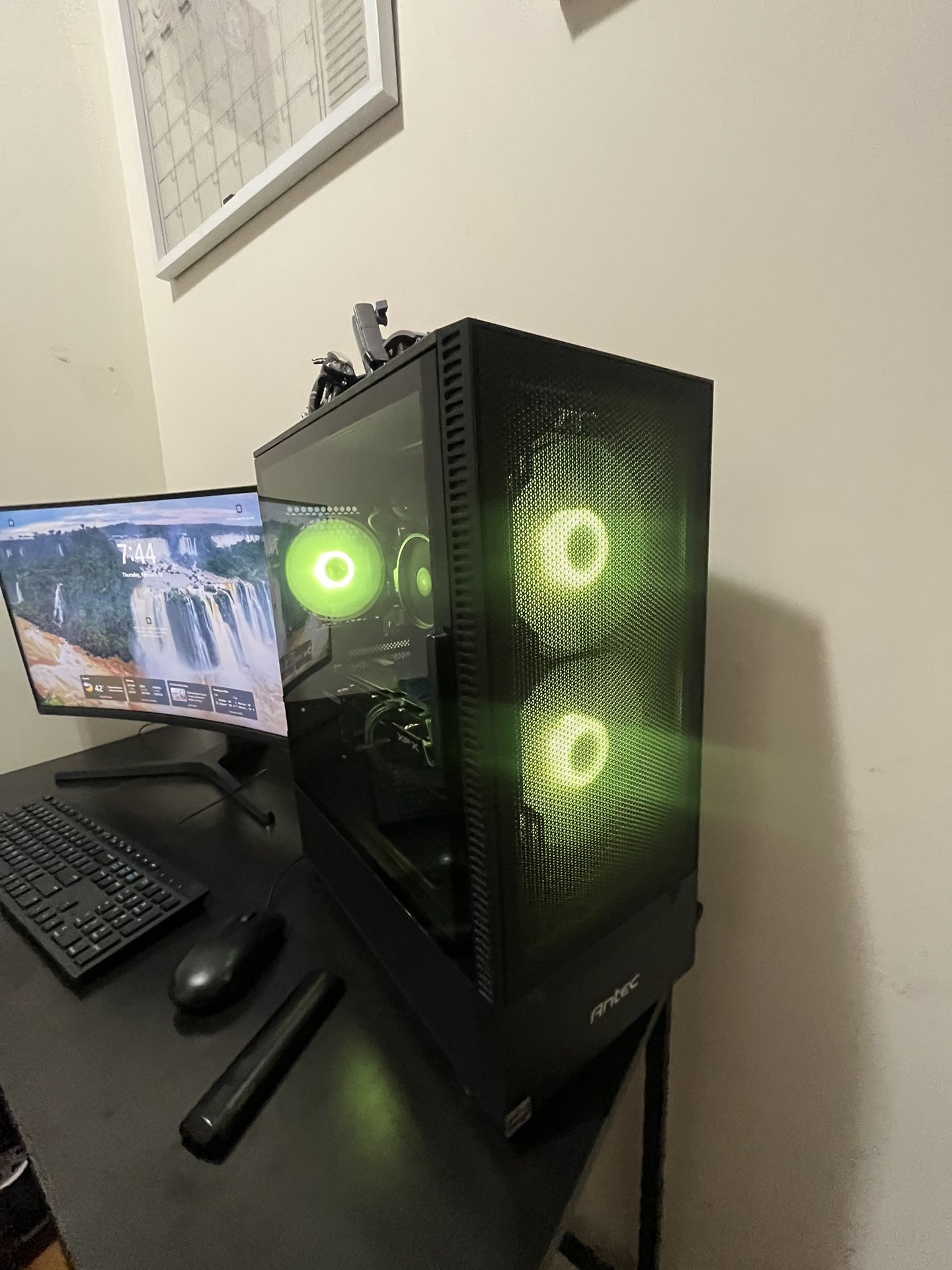 Gaming Pc With Curve Monitor 