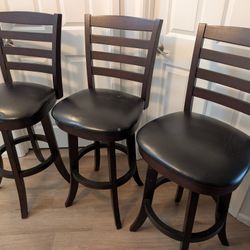 3 Bar Height Bar Stools
