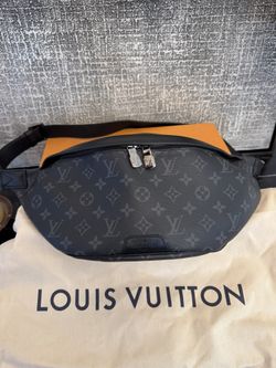 LOUIS VUITTON Black Monogram Eclipse Discovery Bumbag