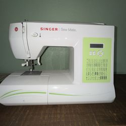 Singer Sewing Machine!!! 