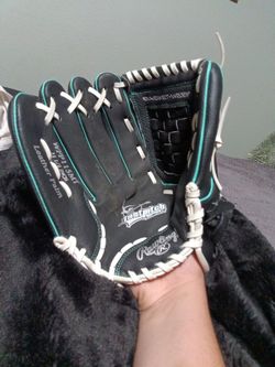 Rawlings Fastpitch Softball Glove