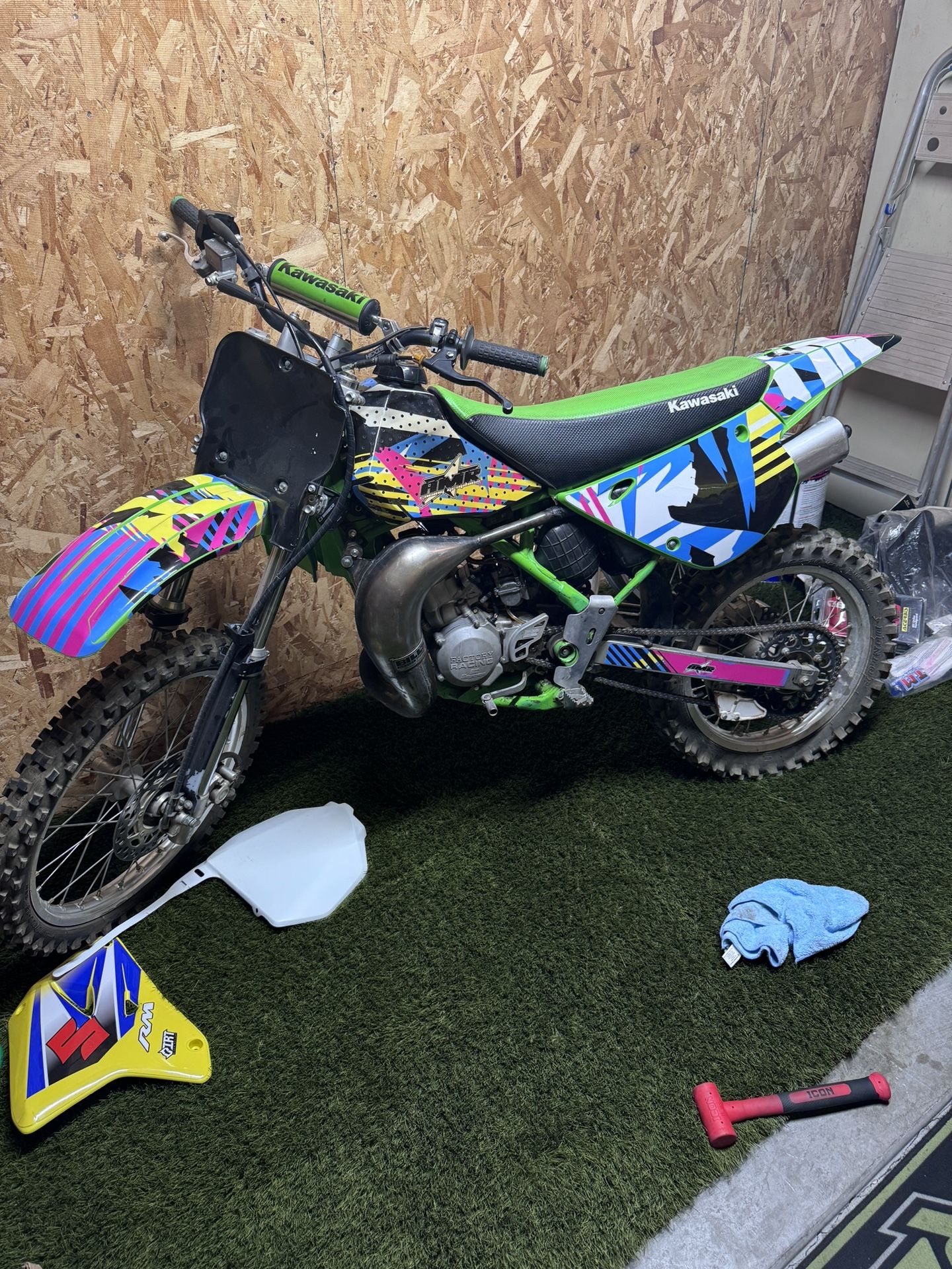 1995 Kx100