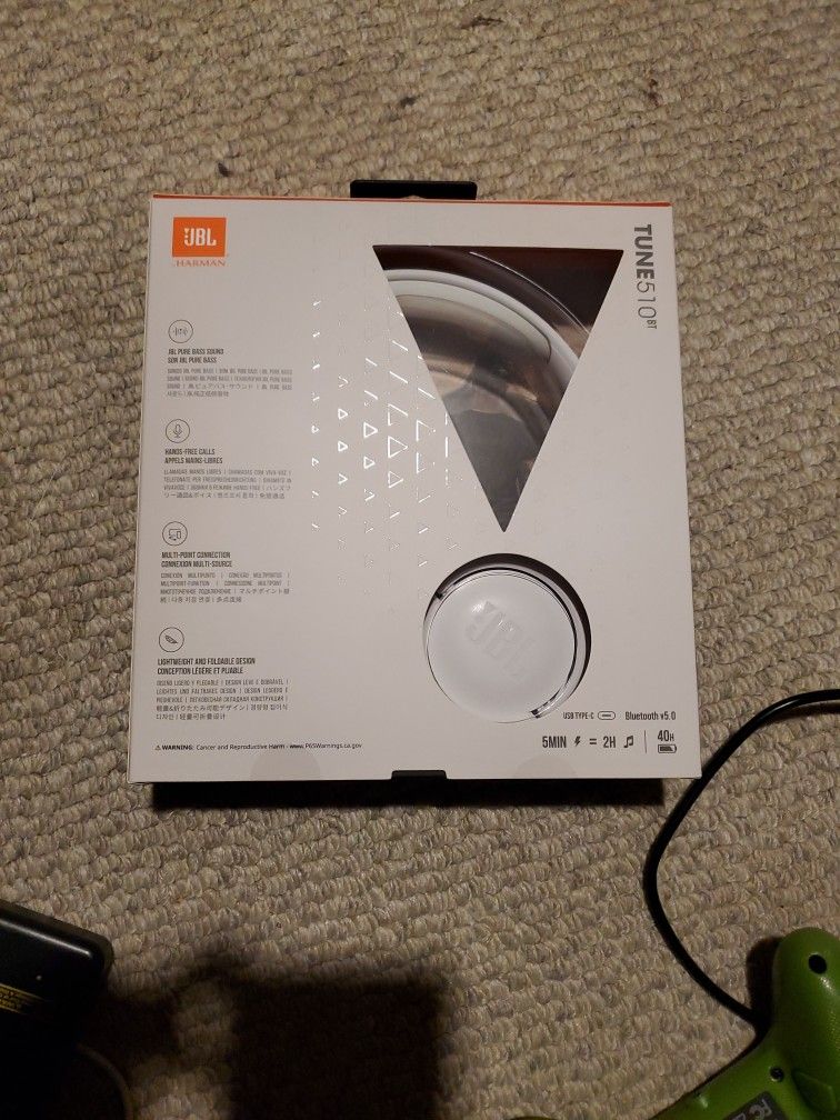 New Wireless JBL Tune510BT Headphones 