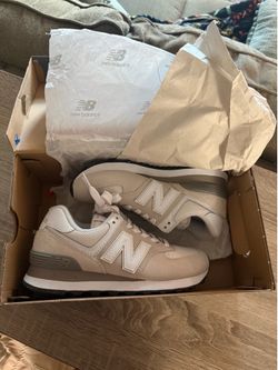 Brand new women’s New Balance shoes