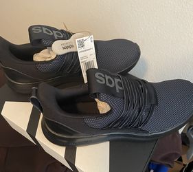 Adidas Size 8 - BRAND NEW