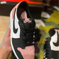 Jordan 1 Bleached Coral 