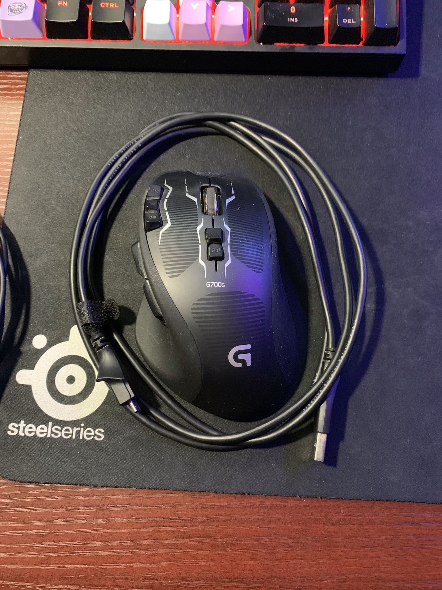 Logitech G700s wireless gaming mouse