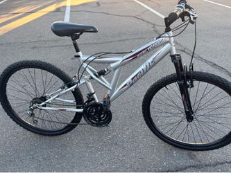 Derby pacific 26 mountain bike 18 speed use few  times