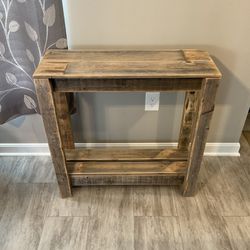 Luxe Accent Side Table (Natural) Light is not included