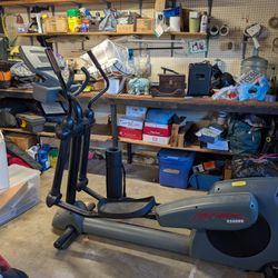 Life FITNESS 950 HR Elliptical 