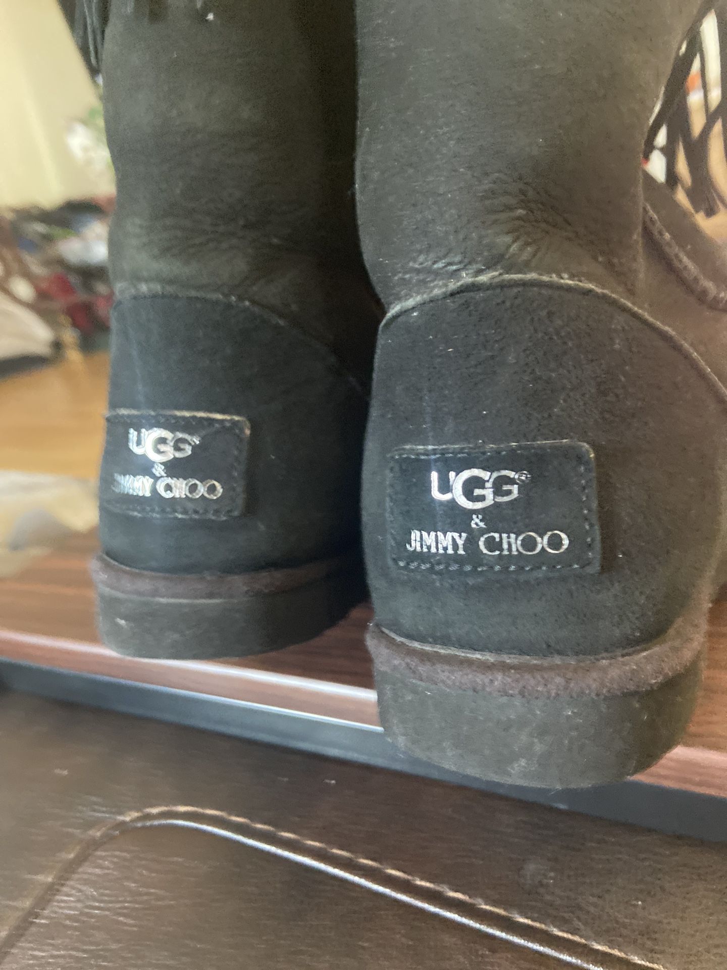 JIMMY CHOO / UGGS 39