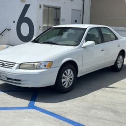 1998 Toyota Camry LE
