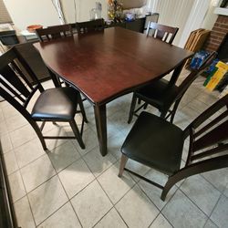Dinning Table And 6 Chairs