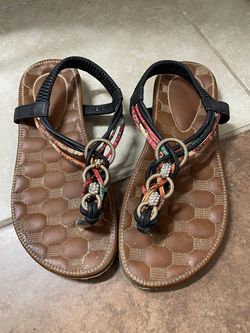 Multicolor Sandals (Women’s Size 7)
