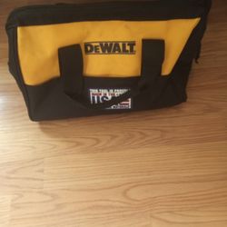 DEWALT DRILL  CHARGER BATTERY,THE BAG AND EVERYTHING YOU SEE IN THE PICTURE