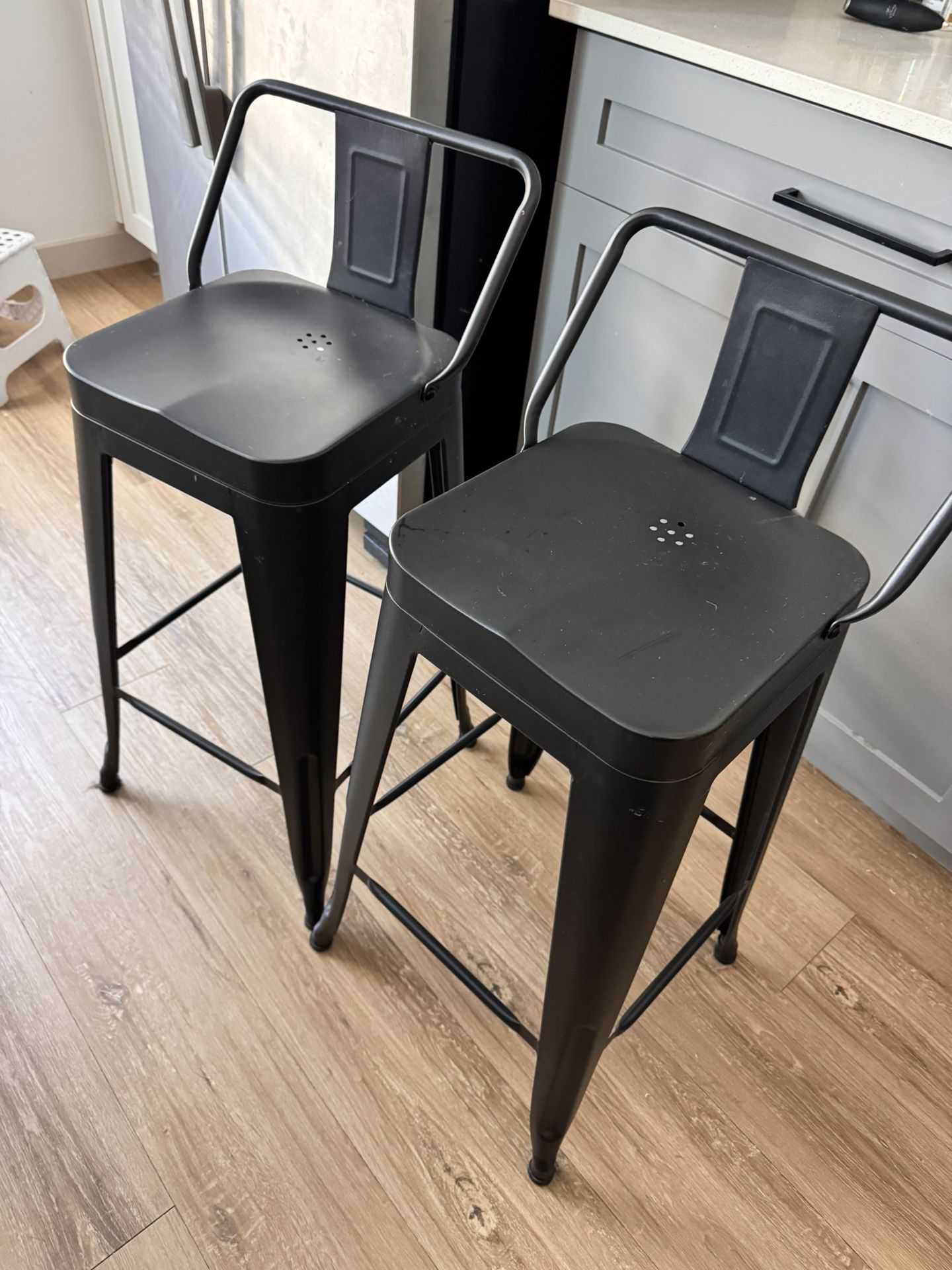 Set Of 4 Counter Stools