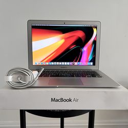 MacBook Air in the box