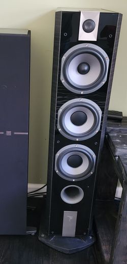 FOCAL CHORA 826 3-WAY SPEAKER CENTER.