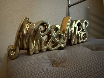 Mr & Mrs Home Decor