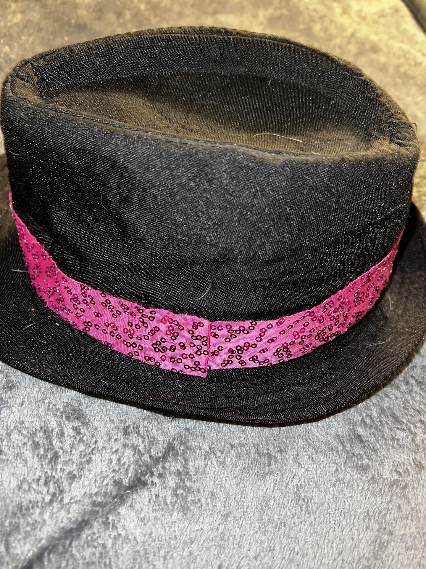 Kids girls black hat with pink sequins