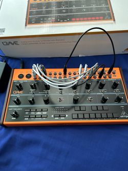 Behringer CRAVE analog Semi-Modular Synthesizer