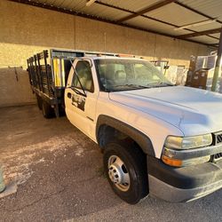 2002 Chevrolet 3500 Regular Cab & Chassis