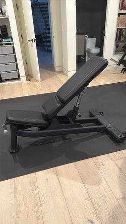 Adjustable Weight Bench Black