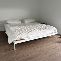 Modern King bed Frame with Mattress 