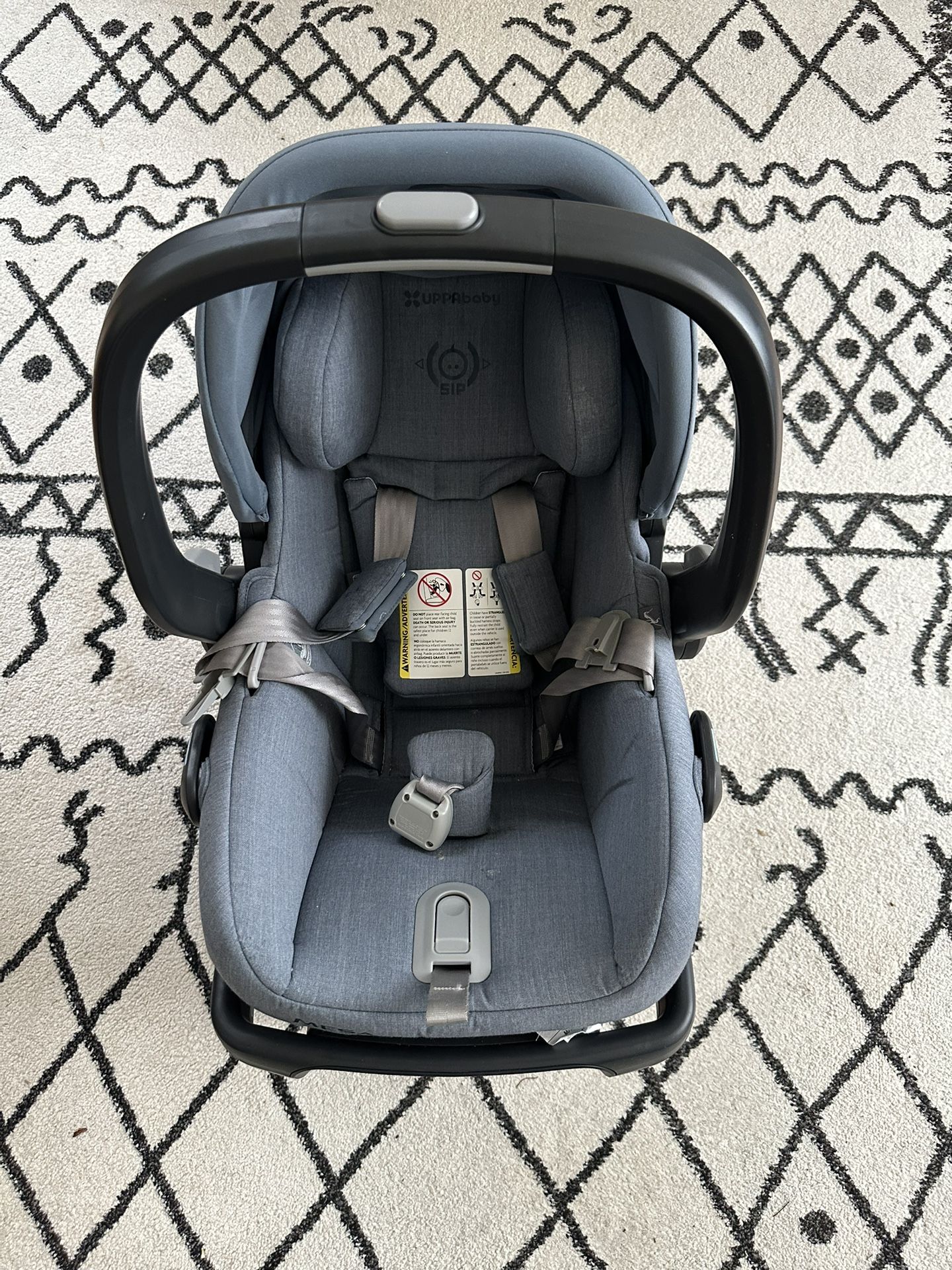 Car seat UppaBaby Mesa 2024