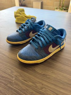 Nike Dunk Low Undefeated Sneakers