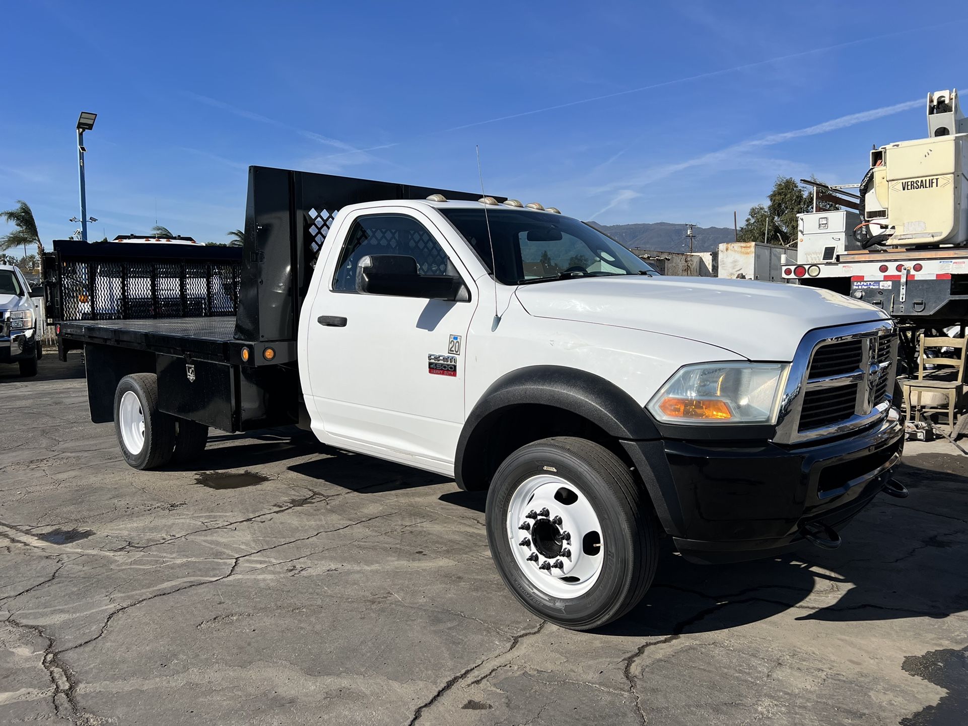 2011 Ram 5500 Flatbed Truck β 12-Foot Bed with Liftgate & Cummins Turbo Diesel!