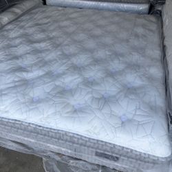 California King Size Bed Mattress King Koil Intimate Medium Euro Top Pillow Stearns & Foster Reserve Luxury Aireloom Kluft Hotel Collection Beautyrest