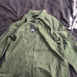 Pacific outfitters men’s forest green flannel button-up shirt NWT