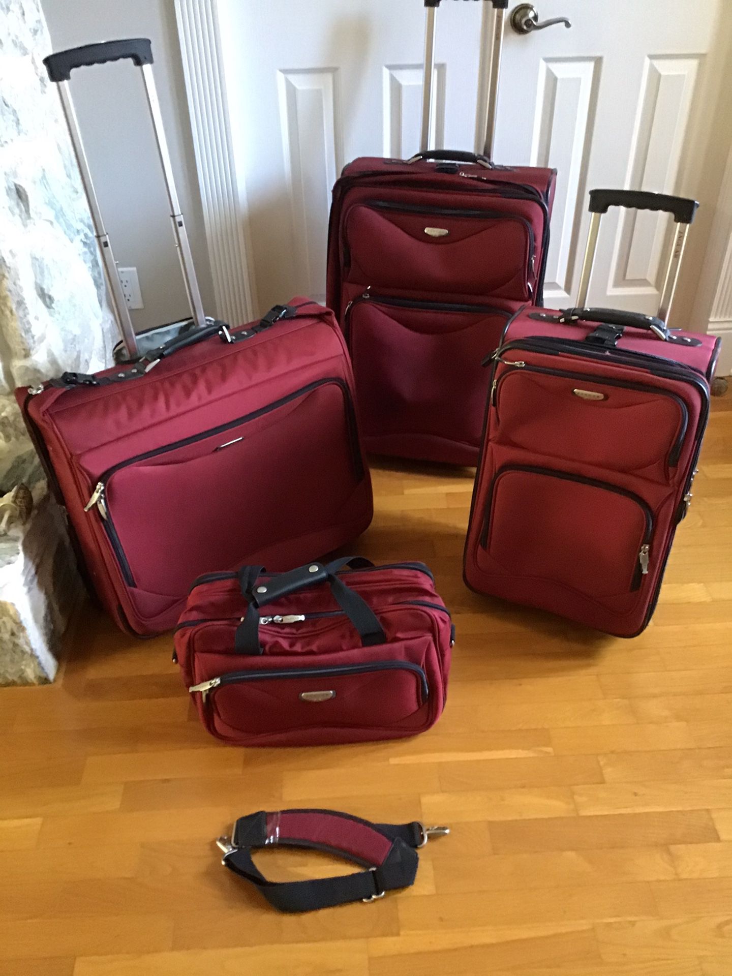 Luggage, 4 Piece Set