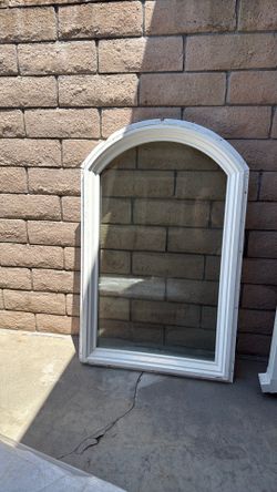 Free 48x32 aluminum window