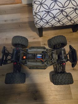 TRAXXAS XMAXX