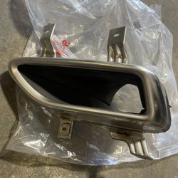 Parted Out 17-20 Right Hyundai Genesis Exhaust Tip