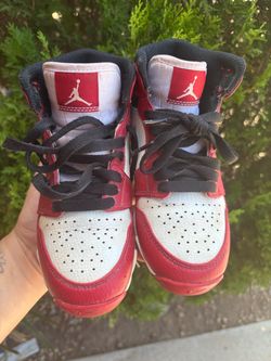 Jordan cleats