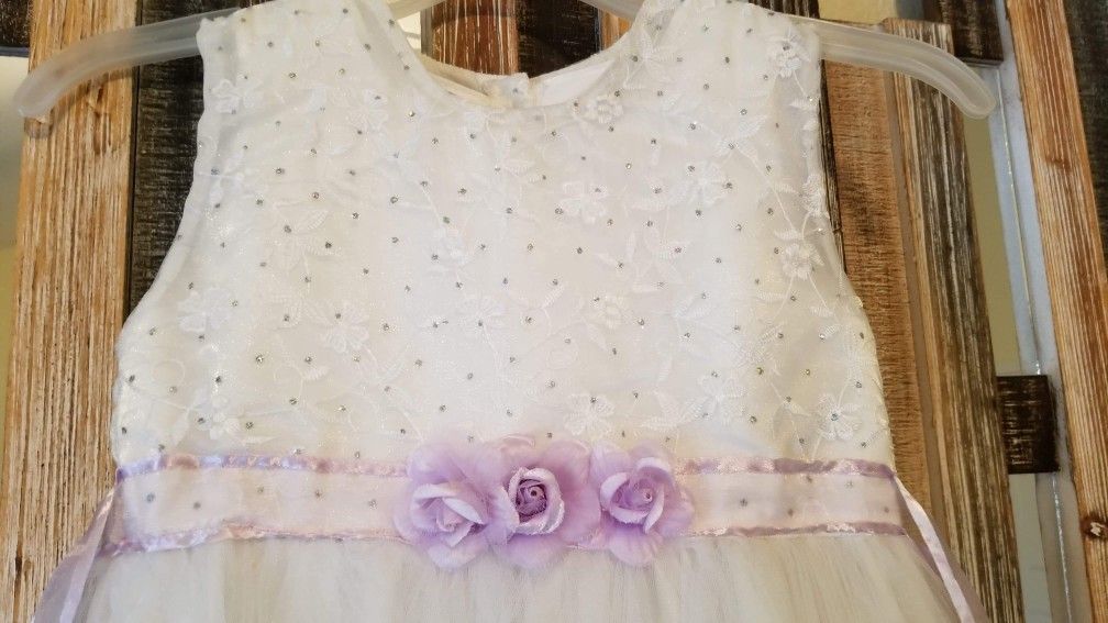 Girls dress
