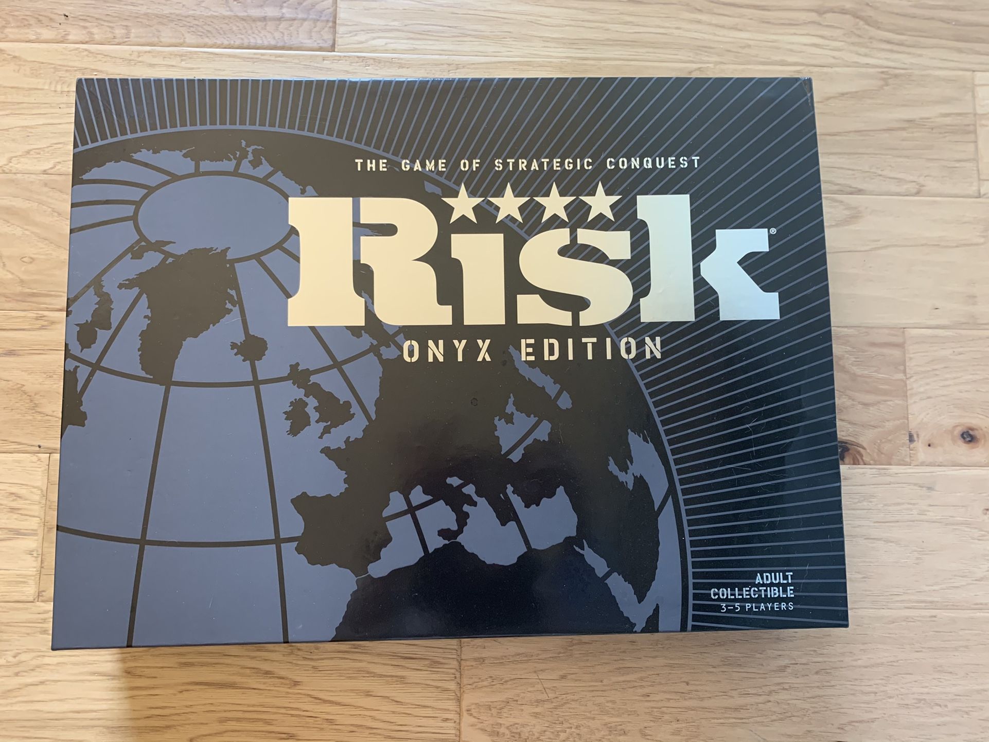 Risk Onyx Edition, 3-5 Players, Collectable