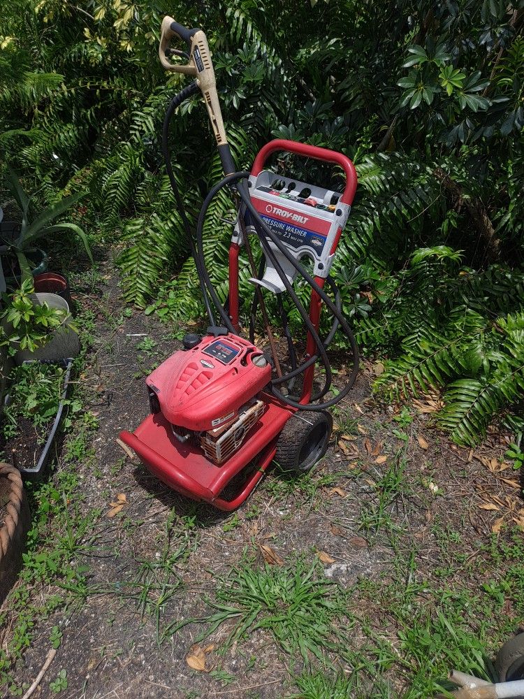 Troy-bilt Pressure Washer Briggs And Stratton 2550psi