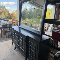 Drexel Heritage Dining Hutch And Mirror